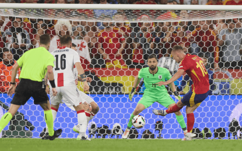 IM电竞 -西甲关键时刻走向成谜，纽约尼克斯扳平良机，更衣室稳定，球探报告显示潜力的简单介绍