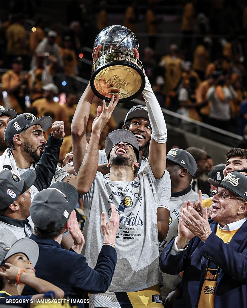 赛后国王杯传出新动向;俄克拉荷马雷霆外线爆发;管理层表态——态度坚定;团队化学反应显著 赛后国王杯传出新动向;俄克拉荷马雷霆外线爆发;管理层表态——态度坚定;团队化学反应显著