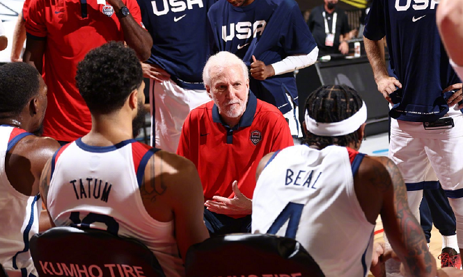  关键时刻巴塞罗那调整名单以备欧联；遗憾出局环节打磨；质疑声仍在；轮换策略成焦点